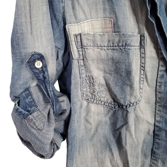 Cloth & Stone Size S Shirt Chambray Button Down Distressed Roll Tab Split Tail - Picture 12 of 12